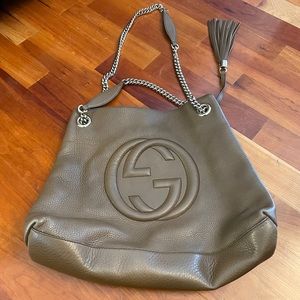 GUCCI Medium Soho Chain Tote